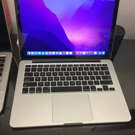 Open Macbook with MacOS